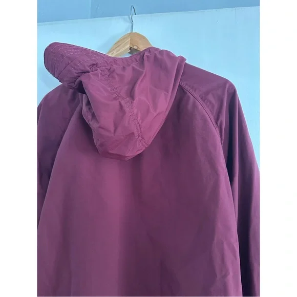 Penfield Men's Maroon Raincoat - Picture 7 of 8